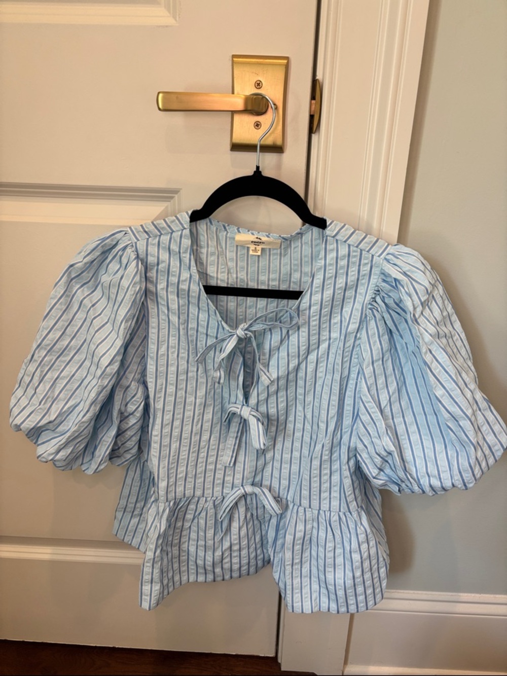 entro Light Blue and White Striped Puff Sleeve Tie Front Blouse